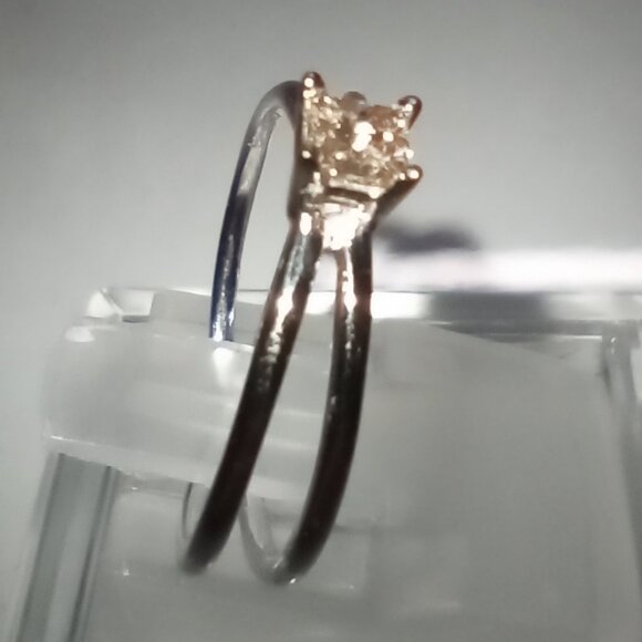 REDUCED!  14Kt White Gold 0.22ct Princess-Cut Champagne Diamond Solitaire Ring - Picture 4 of 7